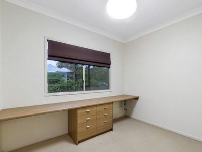 2 / 3 Rossmere Lane, Auchenflower