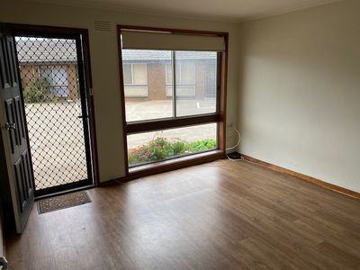 2 / 1 Kelly Street, Werribee