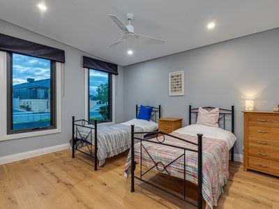 39 Victory Parade, Yanchep