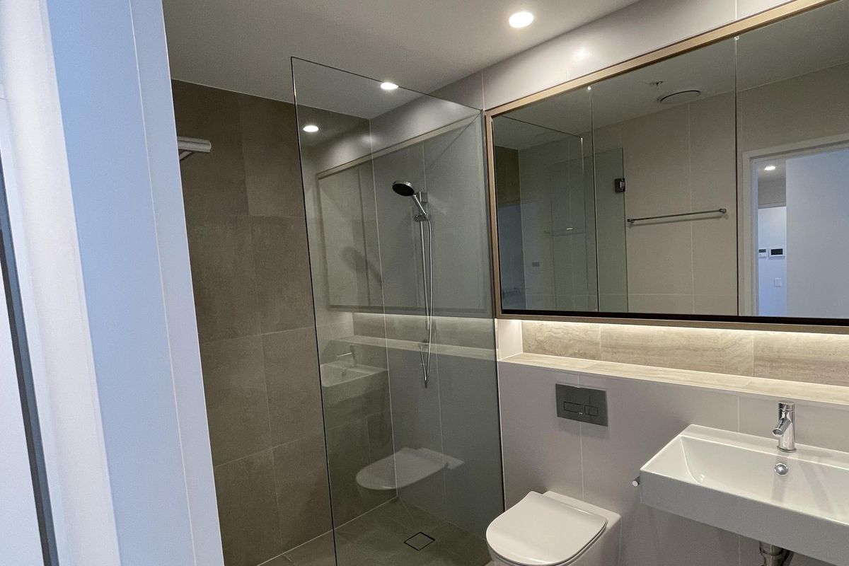 1601 / 8 Chambers Court, Epping