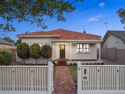 9 Farm Street, Newport