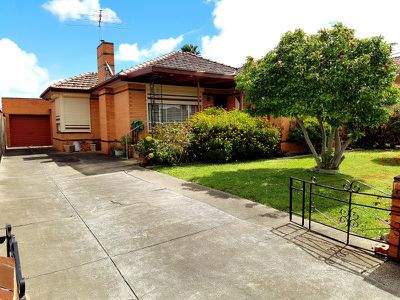 15 Walmer Avenue, St Albans