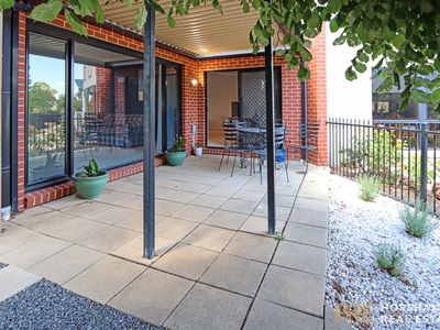 1 Rushbrook Close, Horsham