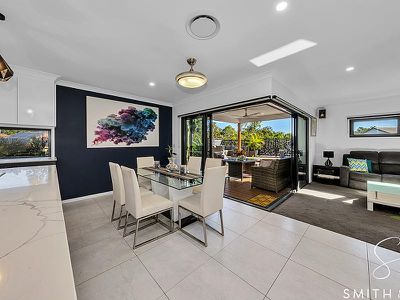 22 Mizen Place, Holland Park West
