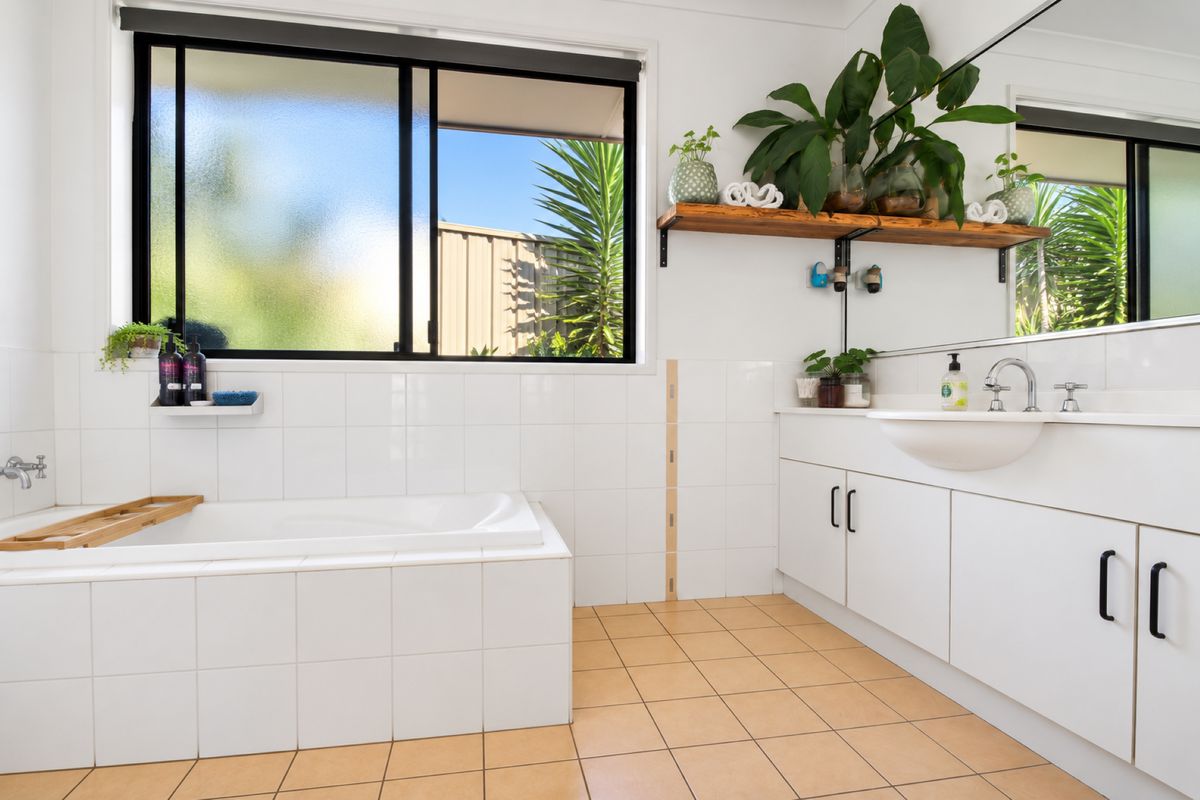 59 Warbler Crescent, North Narooma
