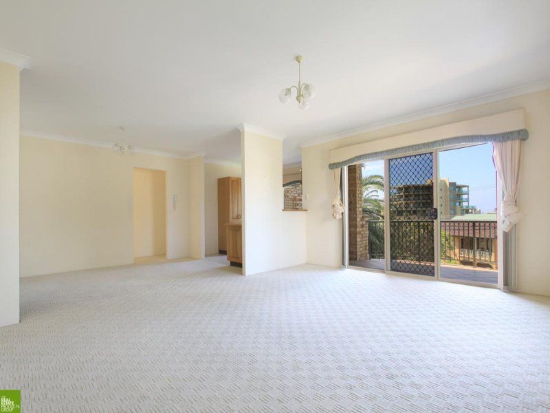 2 / 4 Gipps Road, North Wollongong
