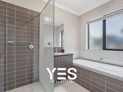 76 Selandra Boulevard, Clyde North