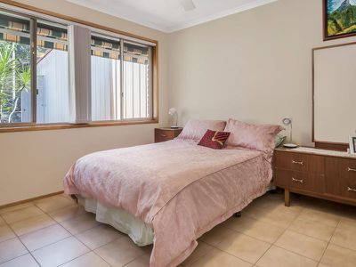 8 Brushwood Drive, Parkwood