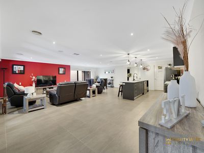 174 Eureka Drive, Manor Lakes