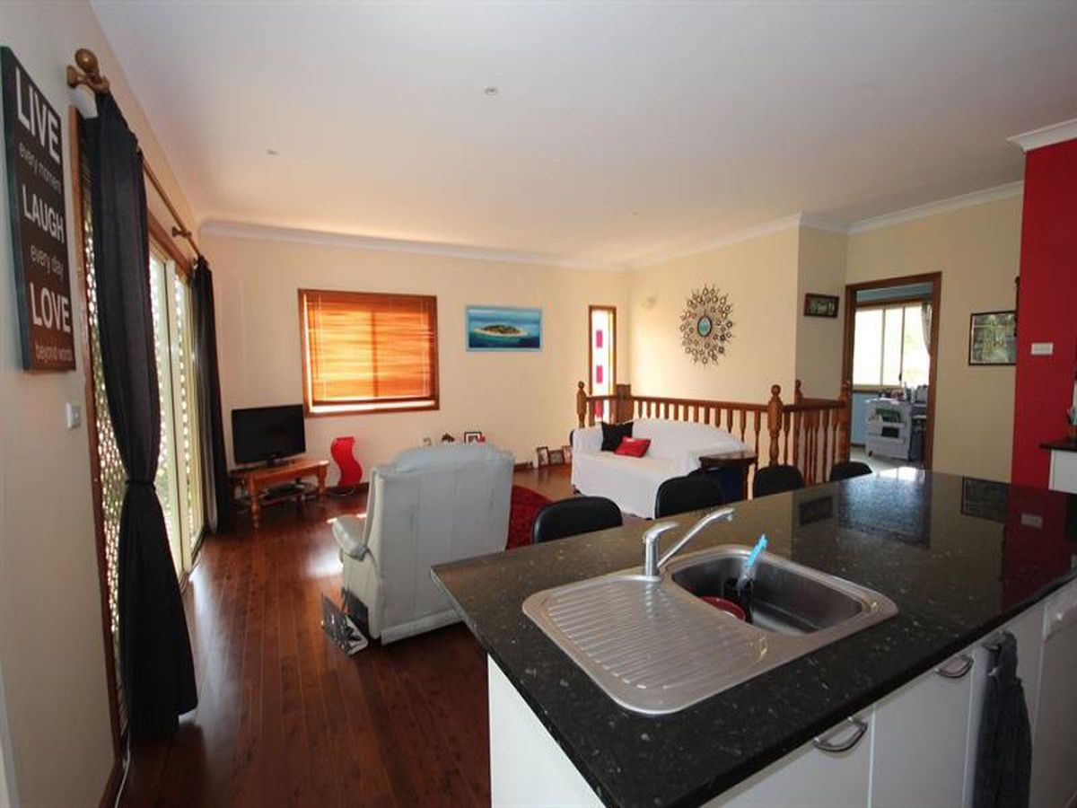 101 John Pde, Lemon Tree Passage, Lemon Tree Passage - Thumbnail 3