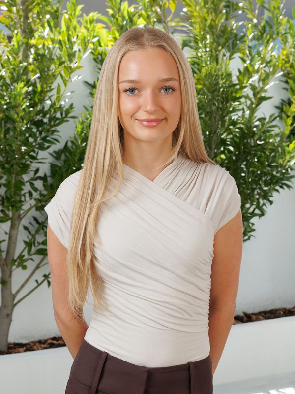 Poppy Dicker-Heys