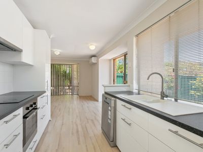 1/26 Ostend Road, Scarborough