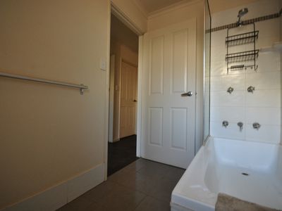 3 / 2 Phalarope Way, South Hedland