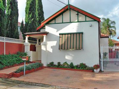 4 Dreadnought Street, Roselands