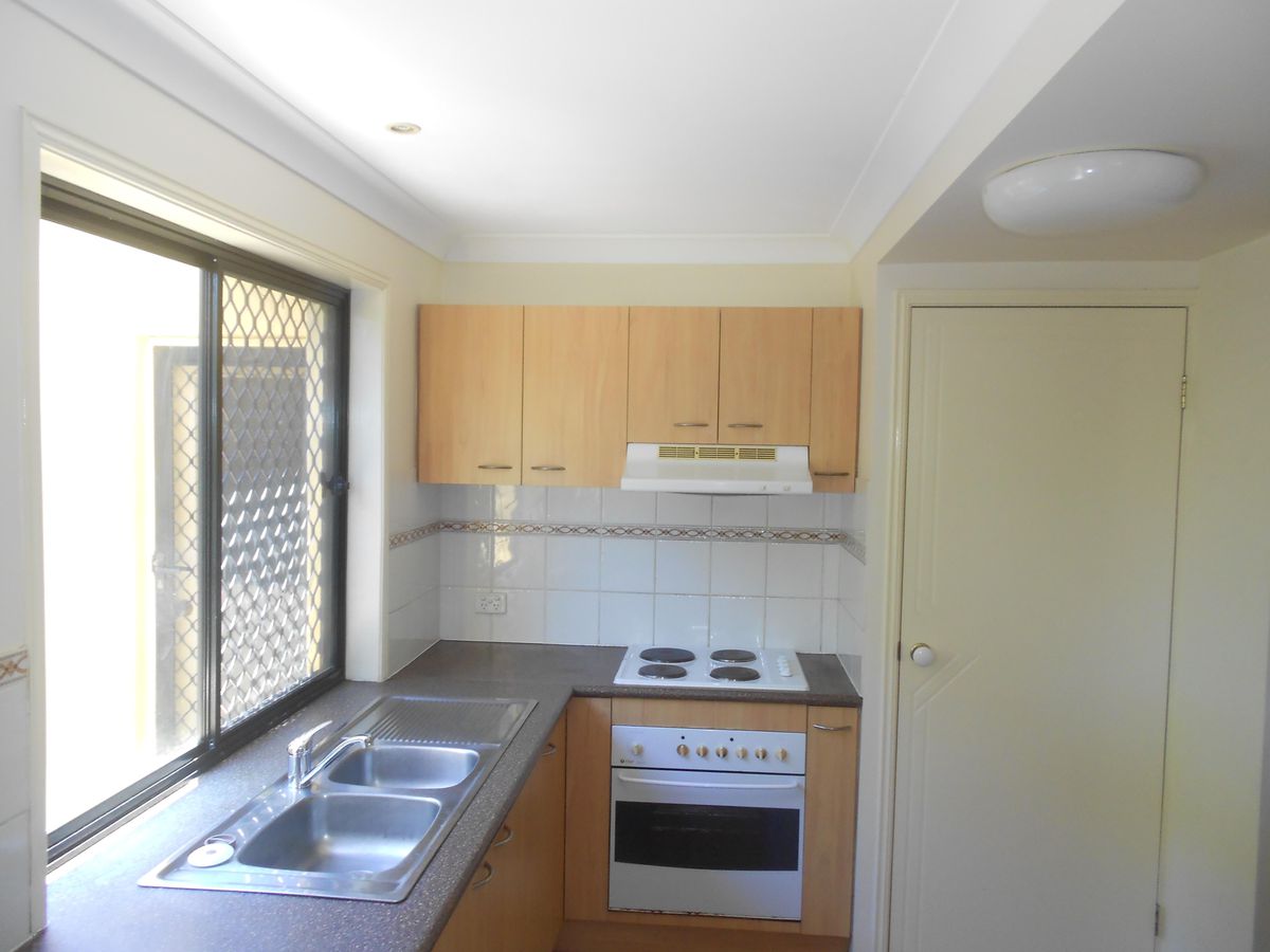 1 / 22 Cardross Street, Yeronga