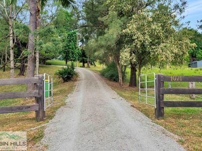 1071 Pinchin Road, The Channon