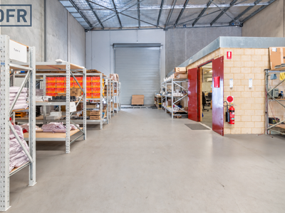 2 / 6 Merino Entrance, Cockburn Central