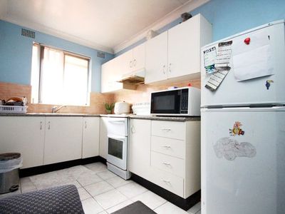 4 / 8 Fairmount Street, Lakemba