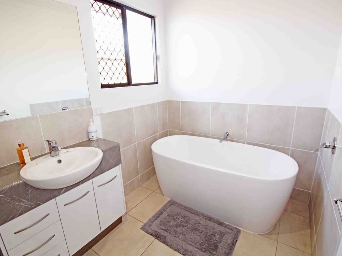 32 Bellamy Drive, Tolga