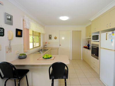 23 SANCTUARY HILLS ROAD, Takura