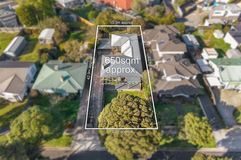 83 McMahon Road, Reservoir