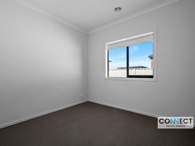 10 Bollington Road, Cranbourne East