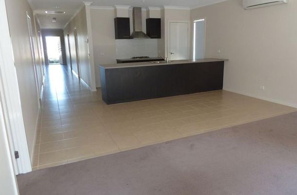 26 Huntingfield Street, Craigieburn