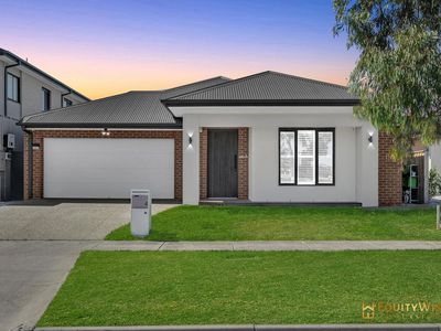 4 Rush Crescent, Manor Lakes
