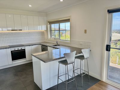 3/3 Stirling Court, Wandana Heights