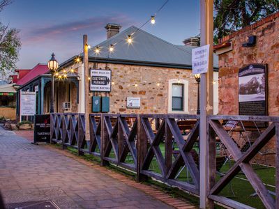 111 Mount Barker Road, Hahndorf
