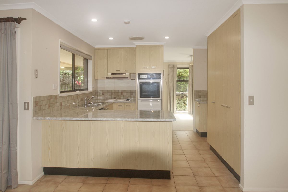 8 Thompson Crescent, Tewantin