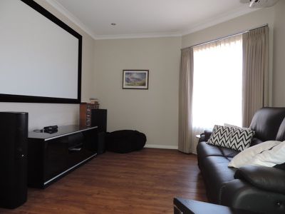 A / 61 Napier Road, Morley
