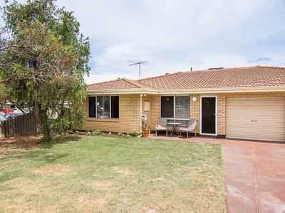 35 Tamarisk Way, Woodlands