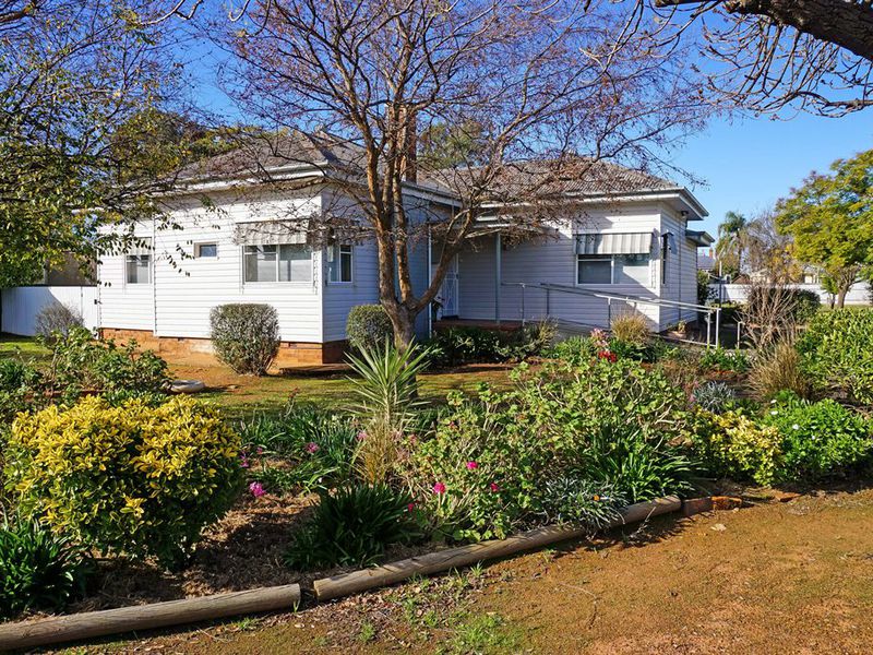 Real Estate Agent Wyalong Quade Moncrieff Livestock & Property