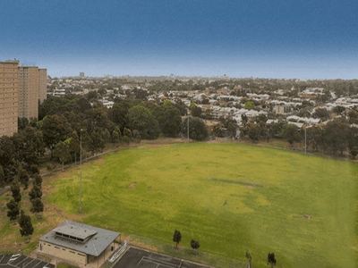 1713 / 18 Mt Alexander Road, Travancore