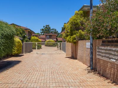 13 / 17 Cayley Street, Glendalough