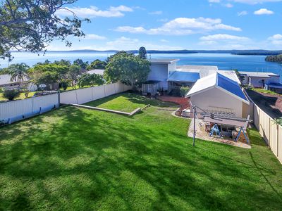 12 Beach Road, Balcolyn