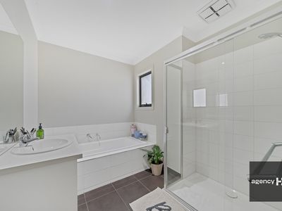 35 / 8 The Crossing, Caroline Springs