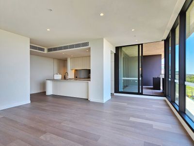 601 / 8 Louise Street, Melbourne