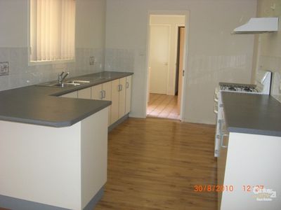 2 Murray Ave, Dubbo