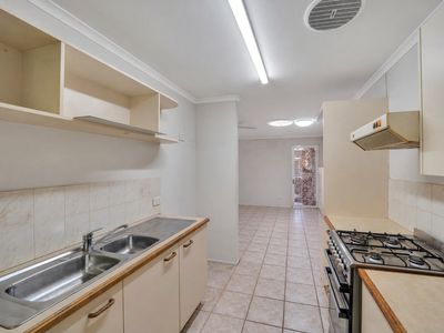 19 / 10 Melody Court, Warana