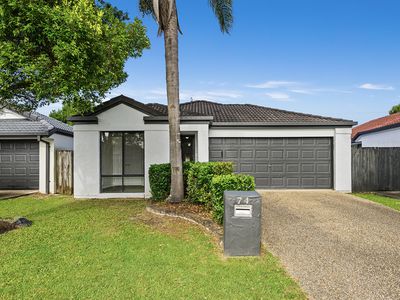 74 Serafina Drive, Helensvale