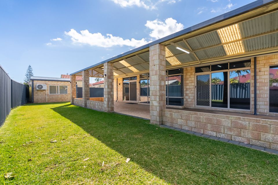 42 Achiever Avenue, Port Kennedy