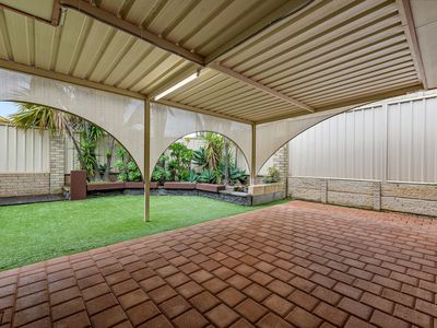 68 Pennlake Drive, Spearwood