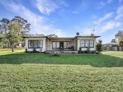 105 Chiltern Valley Rd, Rutherglen
