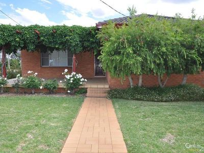 11 Johns Ave, Dubbo