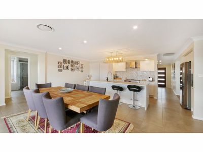 10 Hovea Court, Dubbo