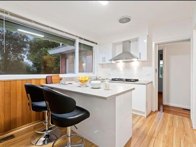 17 Chatsworth Quadrant, Templestowe Lower