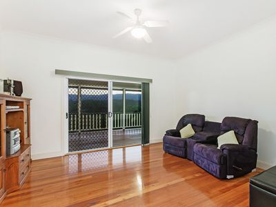 142 Birds Road, Guanaba