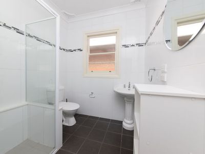 2 Hutchins Avenue, Dubbo